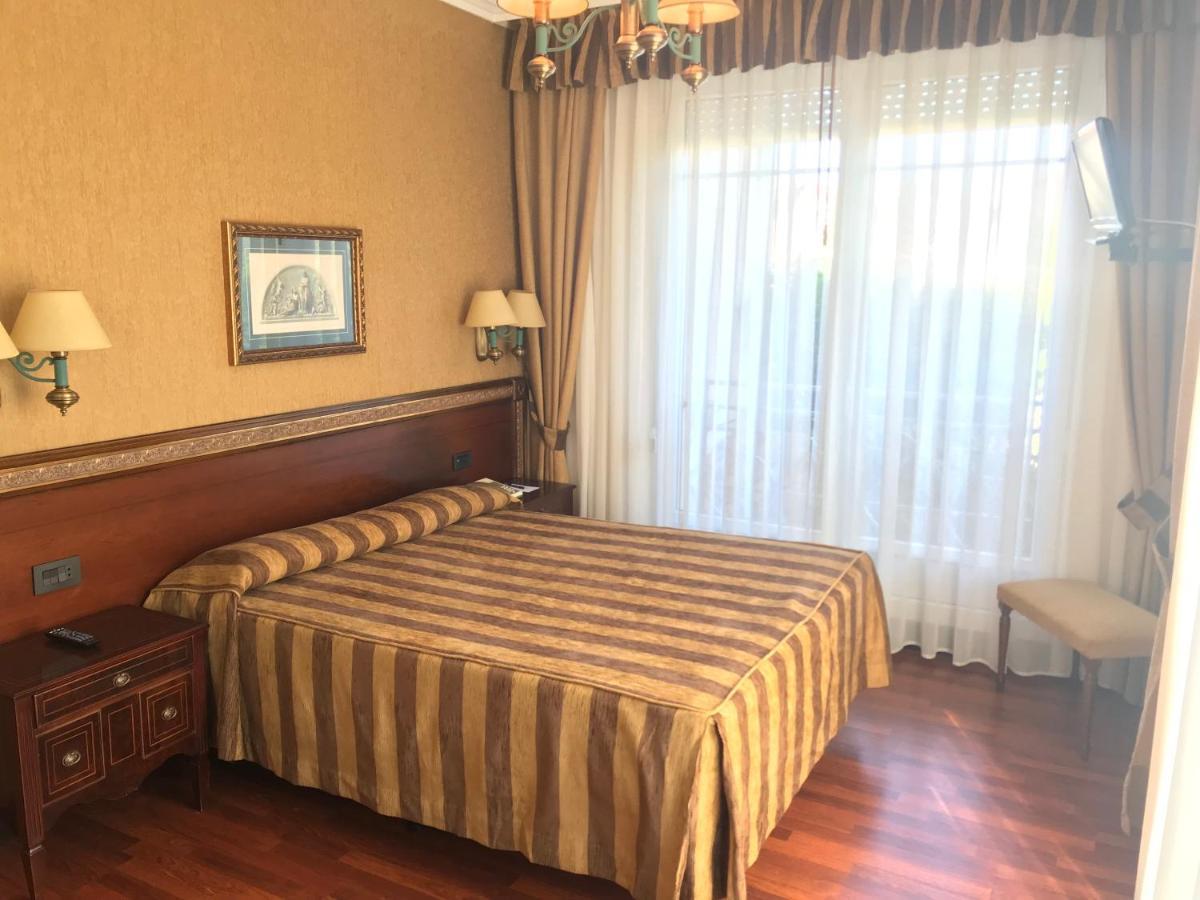 Double or Twin Room,61913983:JPEG